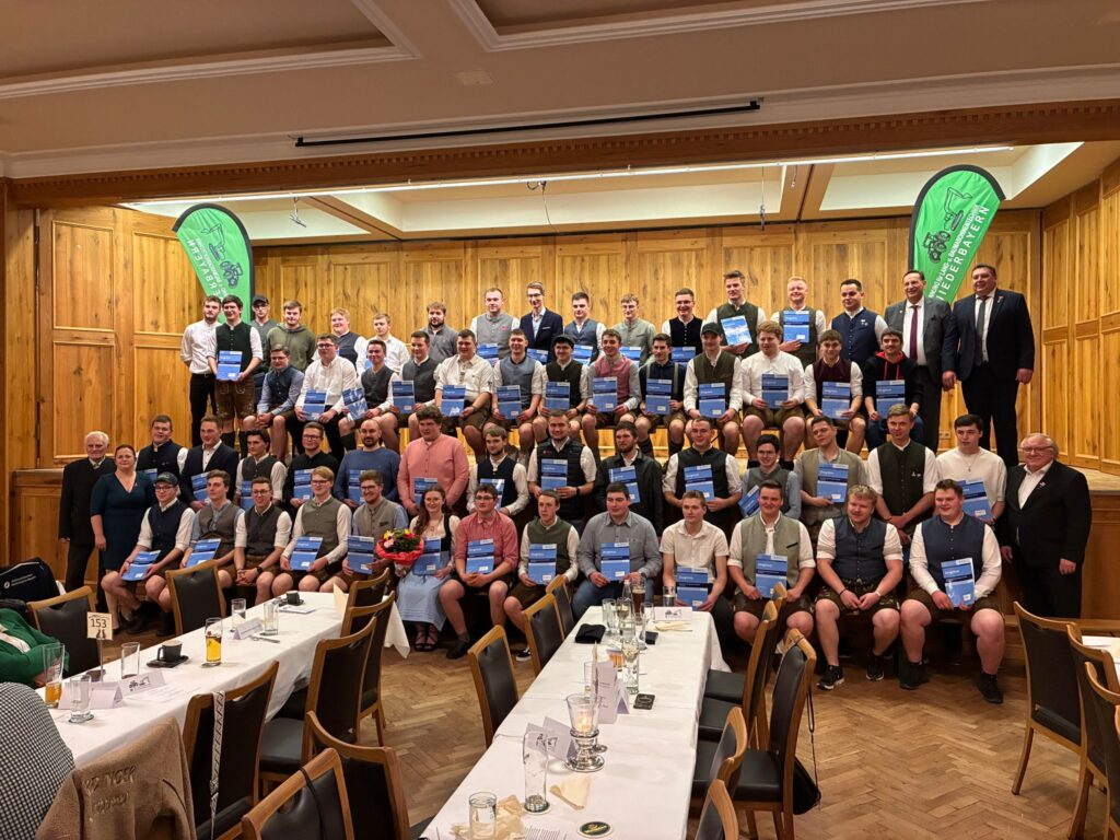 78 Nachwuchskräfte bei Freisprechungsfeier in Niederbayern